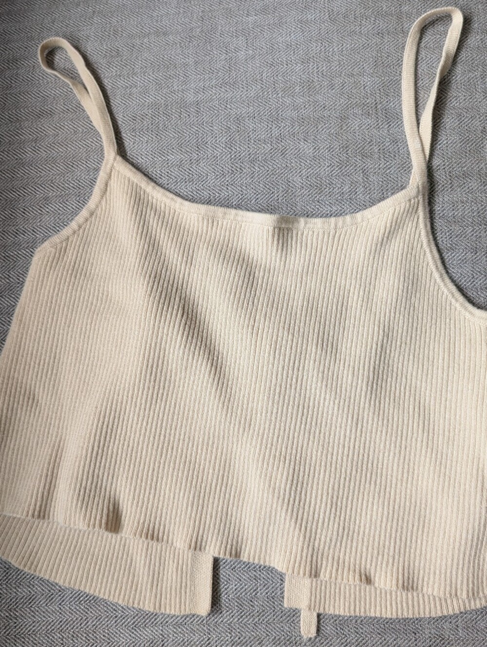 Women’s Ribbed Cream Cropped Cami Tank Top - Kendall & Kylie
